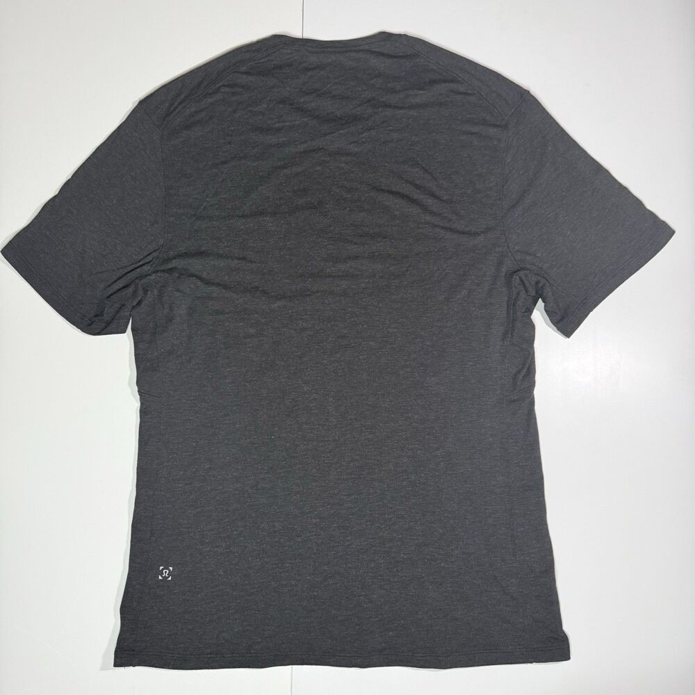 EUC Lululemon Love Is Love Charcoal Gray Cotton Short Sleeve T Shirt Mens Size M - Picture 4 of 9